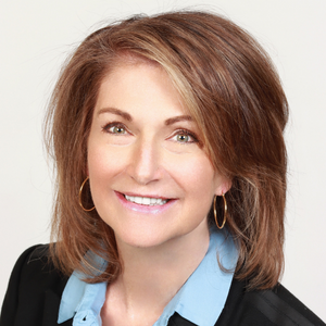Michelle Arnold Headshot 300X300