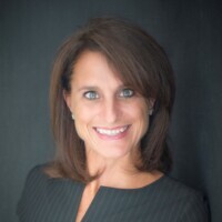 Sandi Guy Headshot